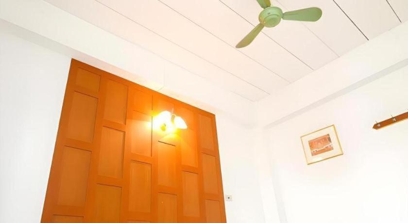 New Siam Guest House Bangkok Exterior foto