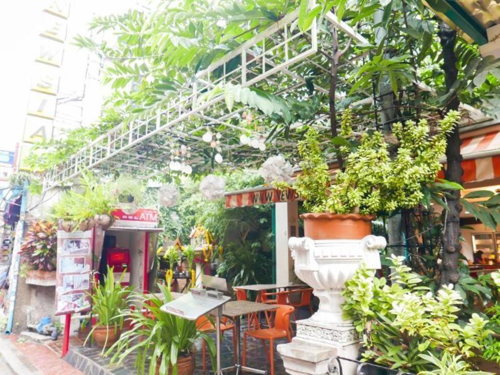 New Siam Guest House Bangkok Exterior foto